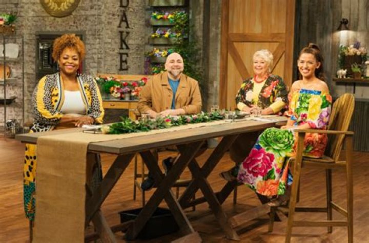 'Spring Baking Championship' Host Molly Yeh Has an Adorable Family |