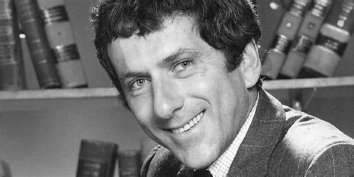 Barry Newman - Bio, Age, net worth, height, Wiki, Facts and Family ·