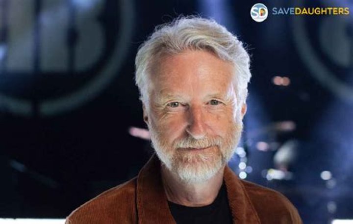 Billy Bragg Illness, Health Update, What Happened to Him? Wife