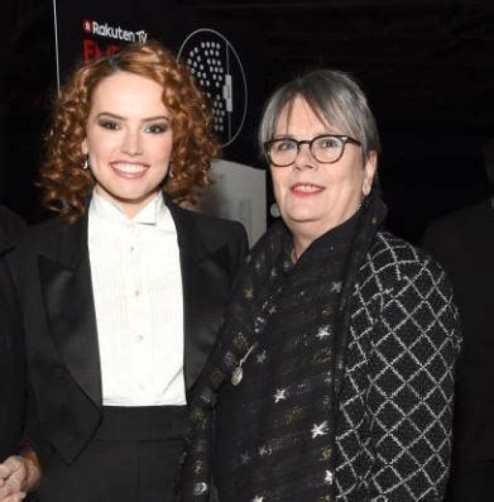 Daisy Ridley Parents: Chris Ridley And Louise Fawkner Corbett