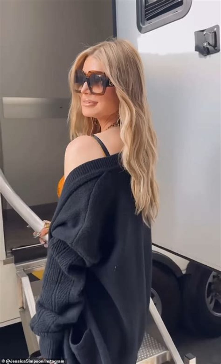 Discover The Secrets Behind Jessica Simpson's Iconic Short Hair