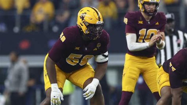 Duane Brown Contract, Draft, Age, PFF, Wiki