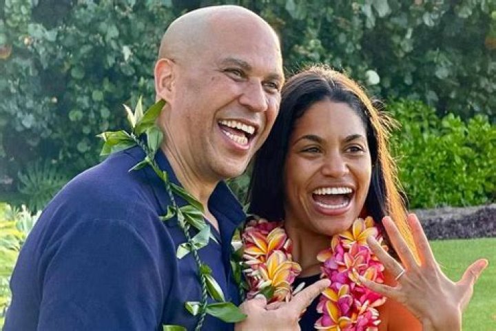 Is The Senator Married? Picture Revealed ·