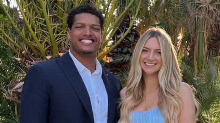 Isaac Rochell Biography, Age, Height, Wife, Net Worth, Family