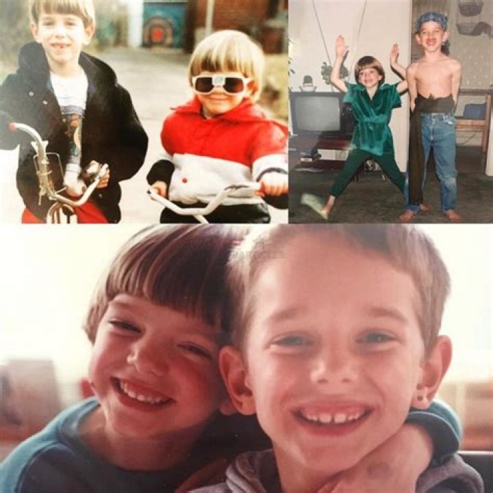 Mae Martin Siblings: Meet Mae Martins Siblings