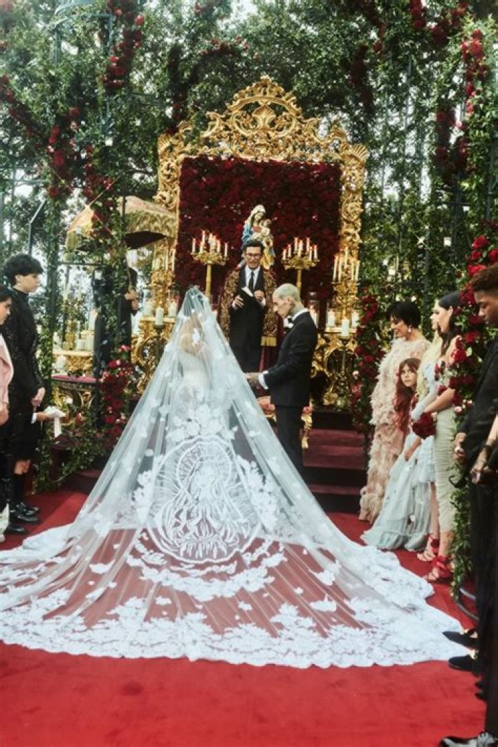 Mason's Touching Role At Kourtney's Wedding: Discoveries And Insights