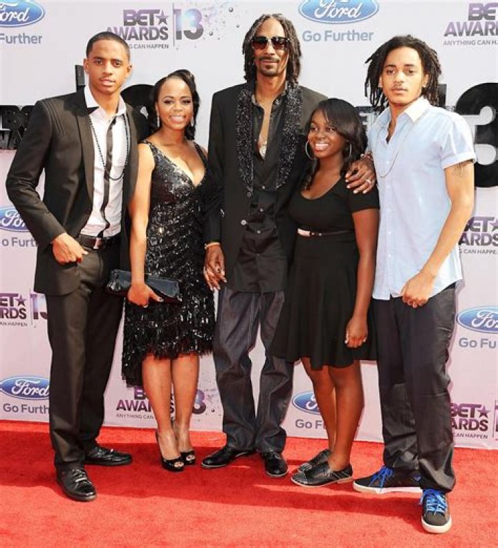 Meet Snoop Doggs Wife Shante Broadus and 3 Children They Have Together