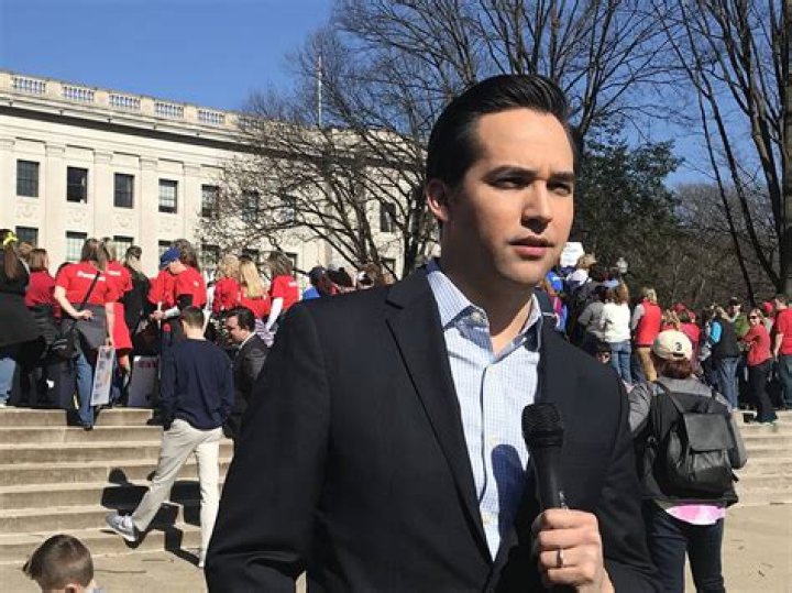 Polo Sandoval (CNN) Bio, Wiki, Age, Height, Parents, Husband, Married, Mexican, Salary, Net Worth