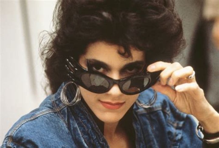Saundra Santiago ·