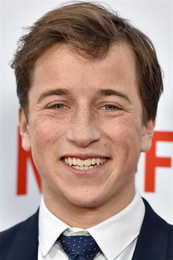 Skyler Gisondo ·