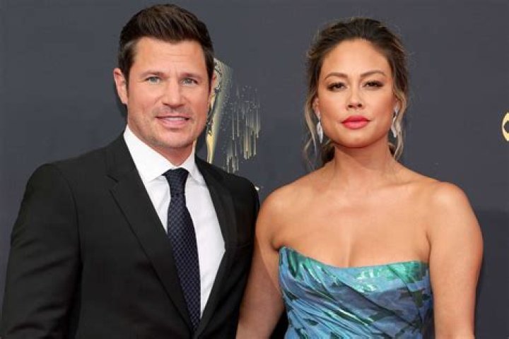 Vanessa Lachey Says She Took Nick's Last Name Because She's "Old-Fashioned" |