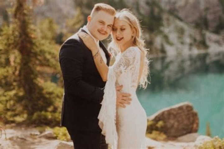 Zach Bryan Wife: The Truth About His Ex-Wife Rose Madden and His Current Girlfriend